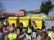 Vycházka na separační dvůr v obci